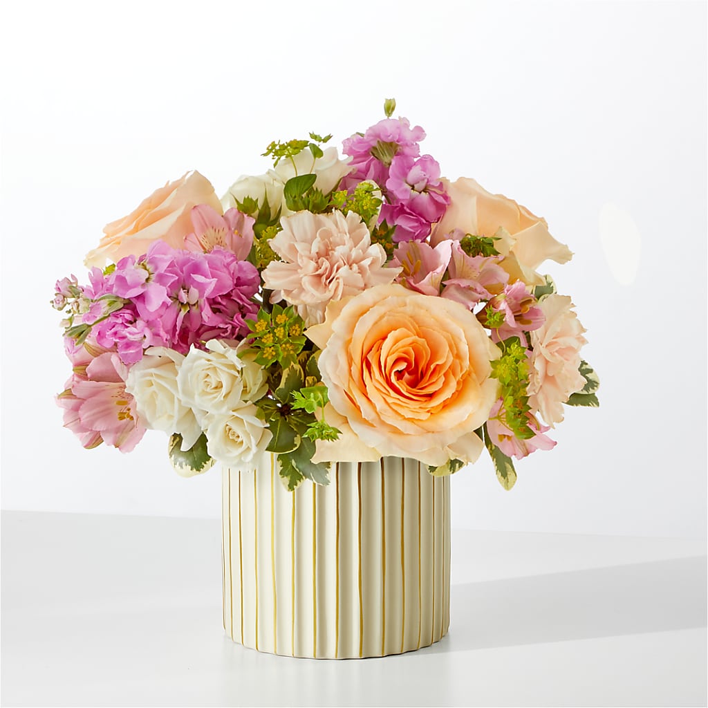 Paradise Bouquet with Ivory Vase – The Village Market Florist, Holly Springs MS
