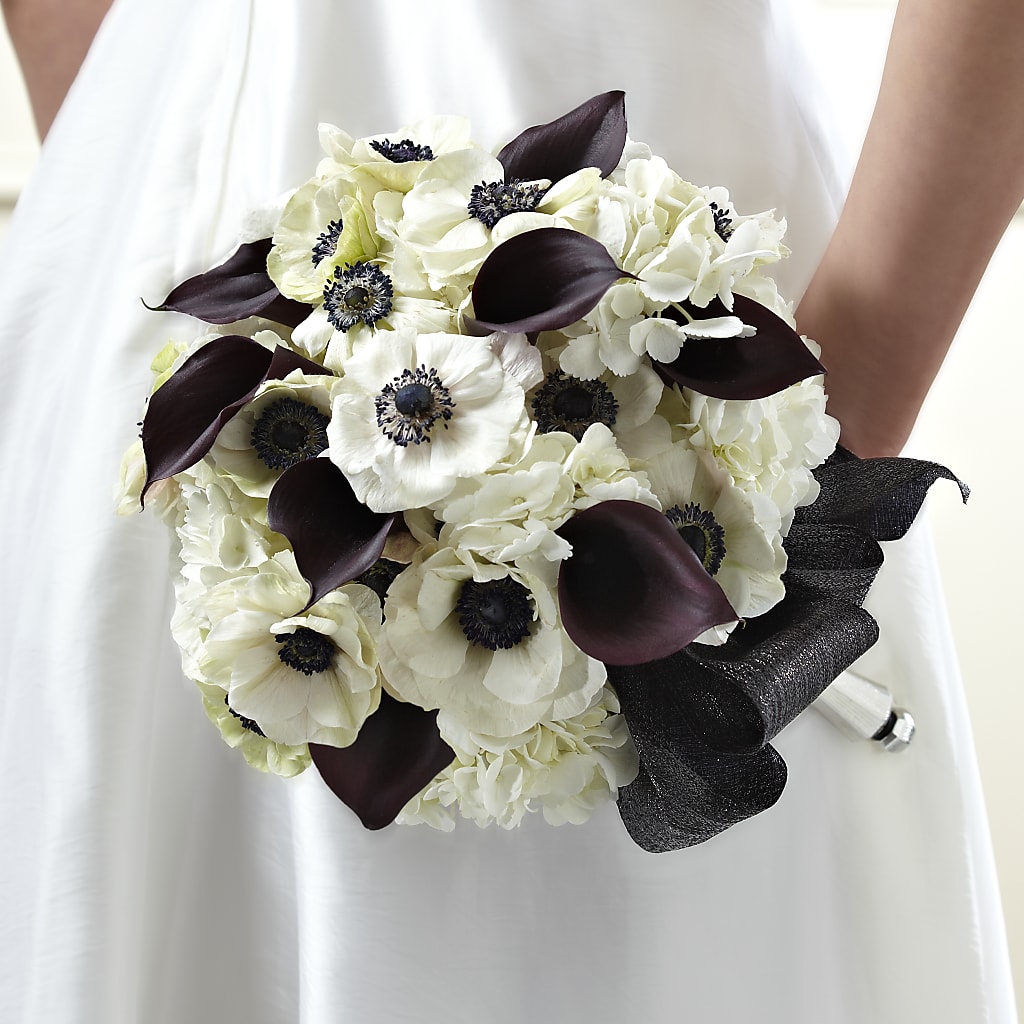 To Have and To Hold Bouquet – The Village Market Florist, Holly Springs MS
