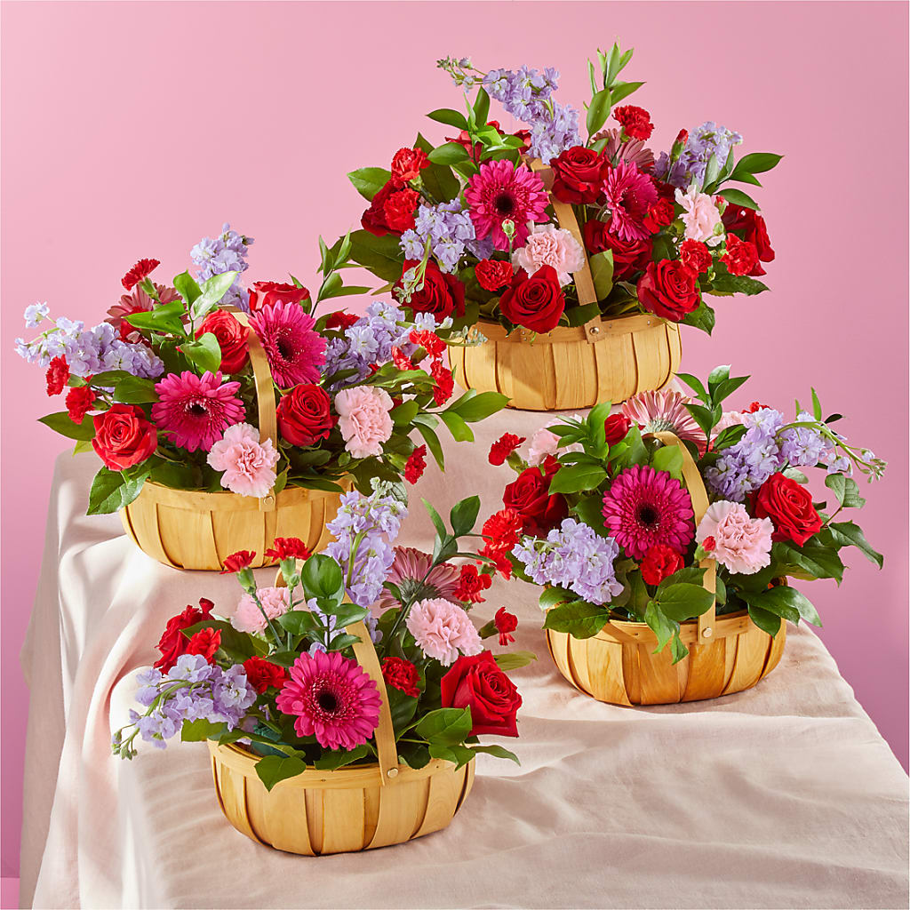 Pink Picnic Basket –  The Village Market Florist, Holly Springs MS