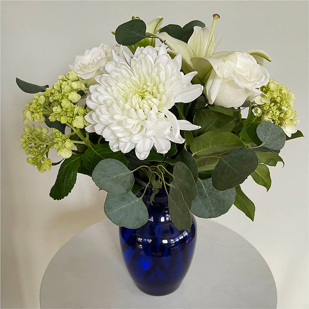 Snowy Dreams Bouquet –  The Village Market Florist, Holly Springs MS