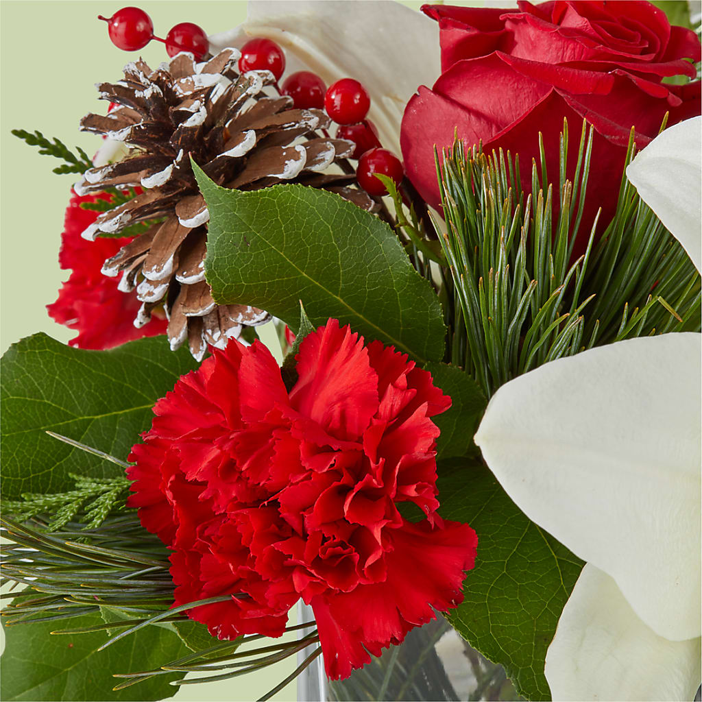 Glistening Icicles Bouquet –  The Village Market Florist, Holly Springs MS