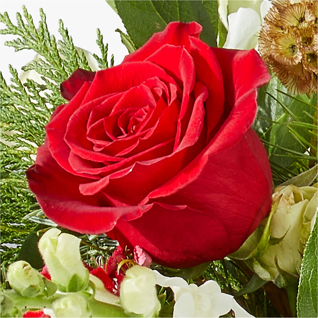 Deck the Halls Bouquet –  The Village Market Florist, Holly Springs MS